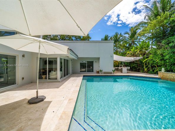 1090 NE 92nd St, Miami Shores FL 33138