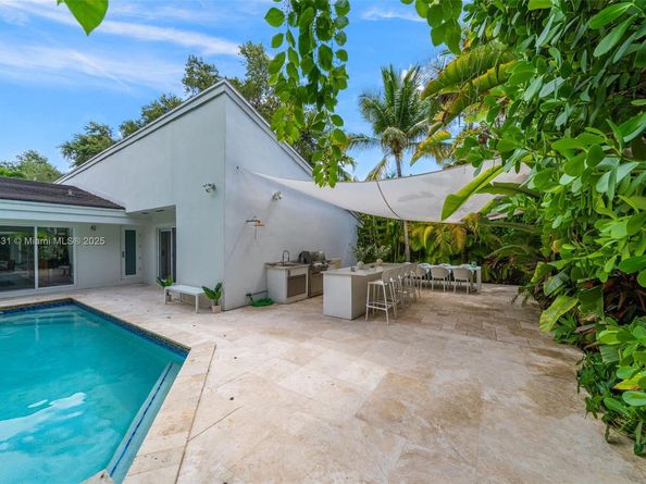 1090 NE 92nd St, Miami Shores FL 33138