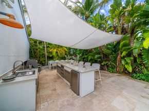 1090 NE 92nd St, Miami Shores FL 33138