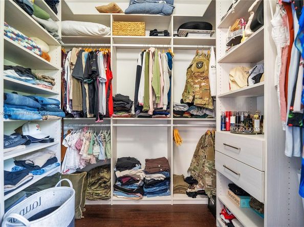 5904 NW 46th Ln, Tamarac FL 33319