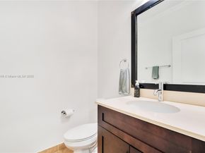 5904 NW 46th Ln, Tamarac FL 33319