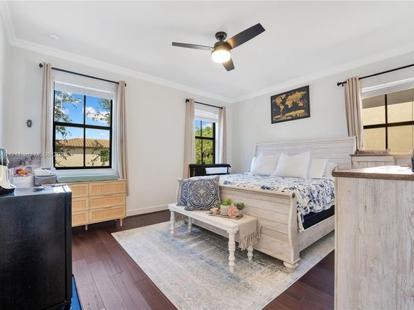 5904 NW 46th Ln, Tamarac FL 33319