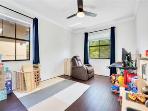 5904 NW 46th Ln, Tamarac FL 33319