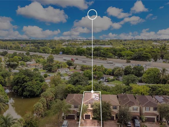 5904 NW 46th Ln, Tamarac FL 33319