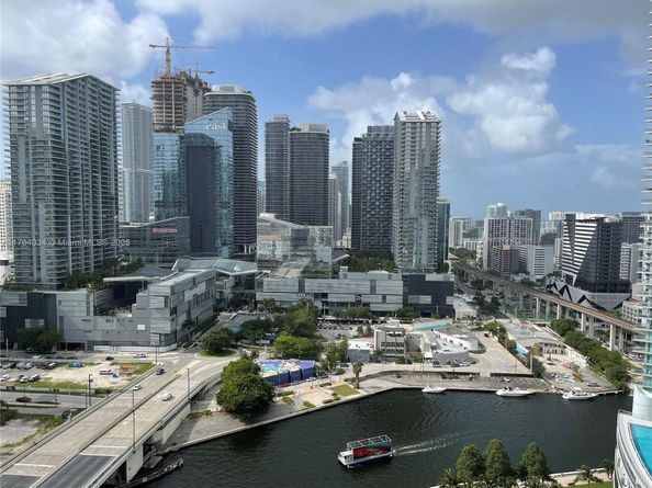 350 S Miami Ave 2712, Miami FL 33130