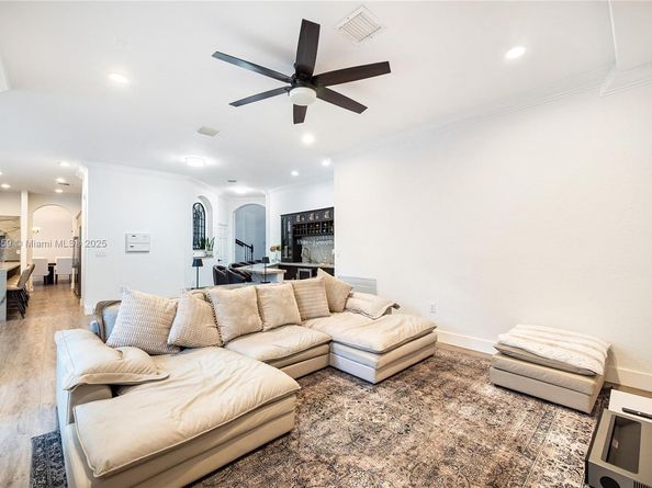 7202 SW 123rd Pl, Miami FL 33183