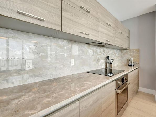 1300 S Miami Ave PH5001, Miami FL 33130