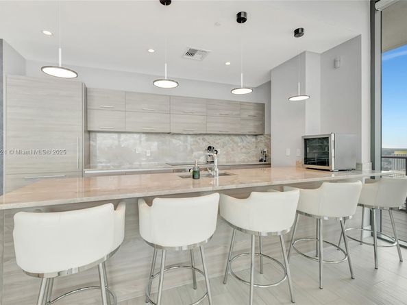 1300 S Miami Ave PH5001, Miami FL 33130