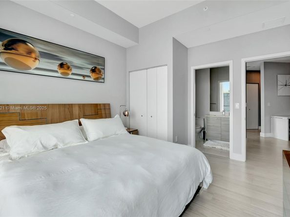 1300 S Miami Ave PH5001, Miami FL 33130