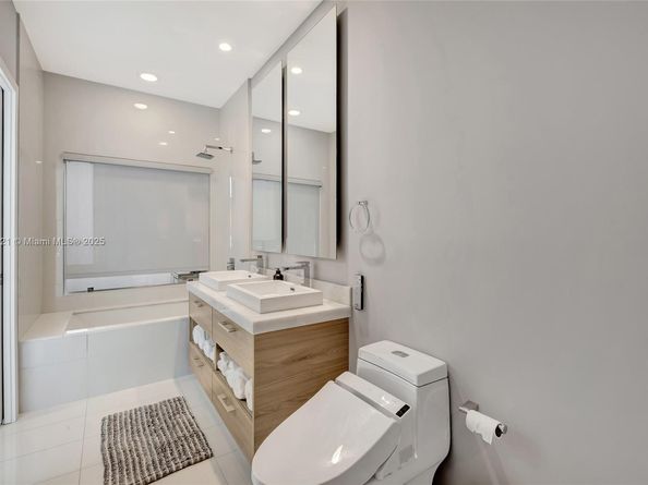 1300 S Miami Ave PH5001, Miami FL 33130