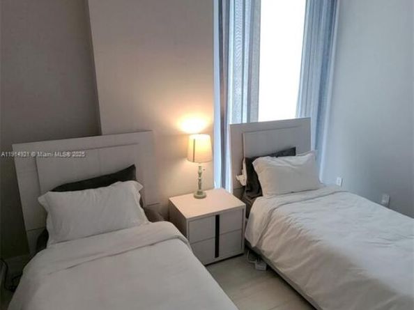 1300 S Miami Ave PH5001, Miami FL 33130