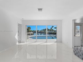 670 SE 7th Ave, Pompano Beach FL 33060