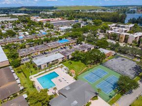 3327 Mallard Close 43, Pompano Beach FL 33064