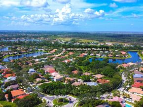 2613 Oakbrook Dr, Weston FL 33332