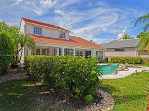 2613 Oakbrook Dr, Weston FL 33332