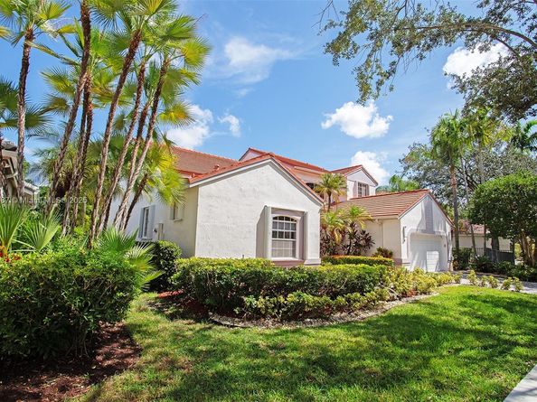 2613 Oakbrook Dr, Weston FL 33332
