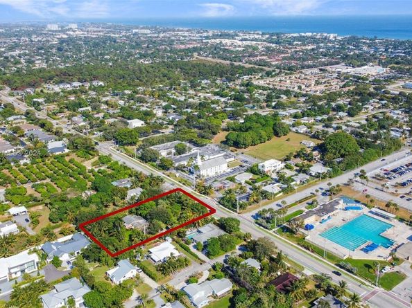 2610 Seacrest Blvd, Delray Beach FL 33444