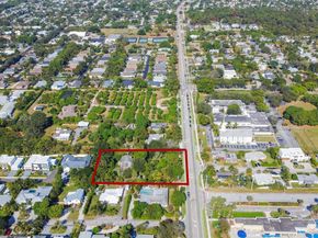 2610 Seacrest Blvd, Delray Beach FL 33444
