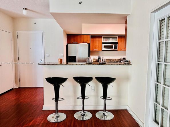 9066 SW 73rd Ct 1409, Miami FL 33156