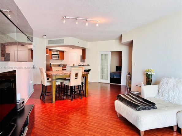9066 SW 73rd Ct 1409, Miami FL 33156