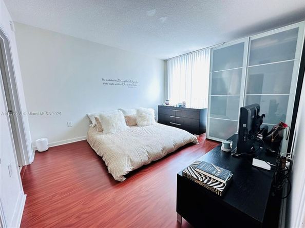 9066 SW 73rd Ct 1409, Miami FL 33156