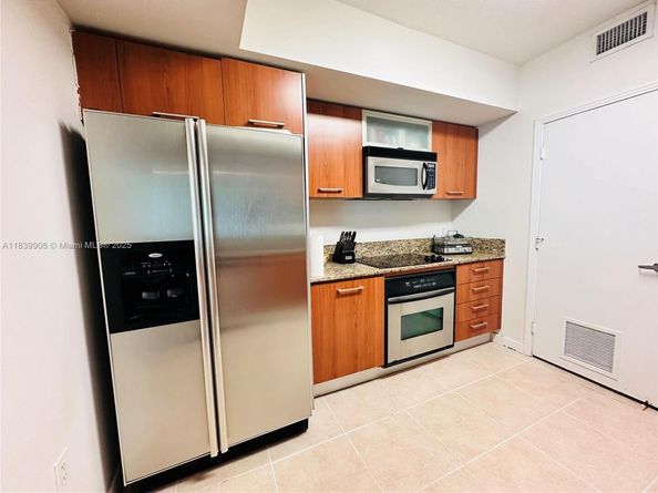 9066 SW 73rd Ct 1409, Miami FL 33156