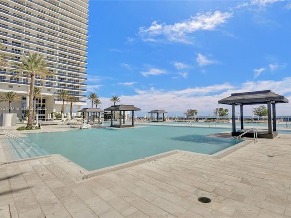 1850 S Ocean Dr 1201, Hallandale Beach FL 33009
