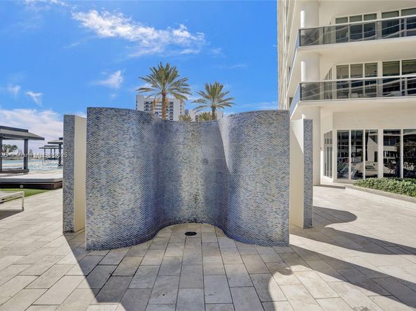 1850 S Ocean Dr 1201, Hallandale Beach FL 33009