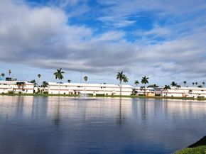 901 SW 11th Ave 4H, Hallandale Beach FL 33009