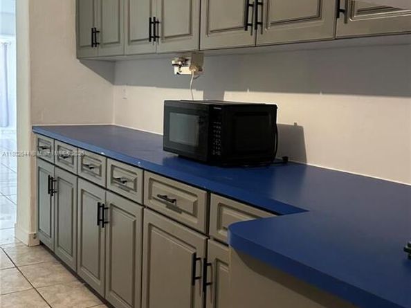 18201 NW 5th Ave, Miami Gardens FL 33169