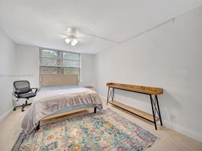 6700 Cypress Rd 105, Plantation FL 33317