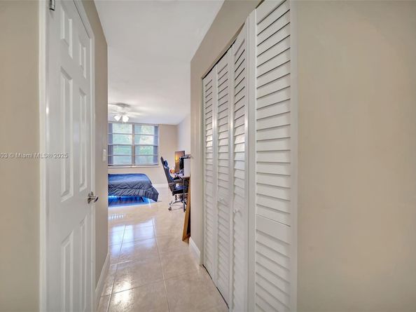 6700 Cypress Rd 105, Plantation FL 33317