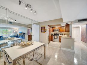 6700 Cypress Rd 105, Plantation FL 33317