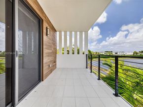 16709 Botaniko Drive North, Weston FL 33326