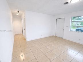 5404 NW 26th Rd, Tamarac FL 33309