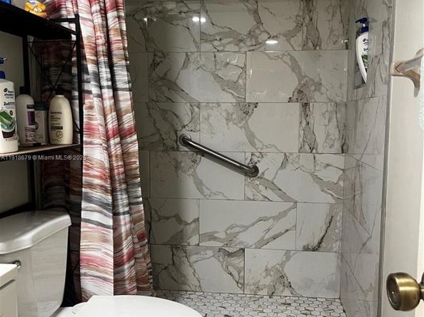 5985 Del Lago Cir 119, Sunrise FL 33313