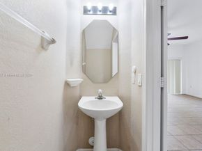 7925 Tuscany Dr, Tamarac FL 33321