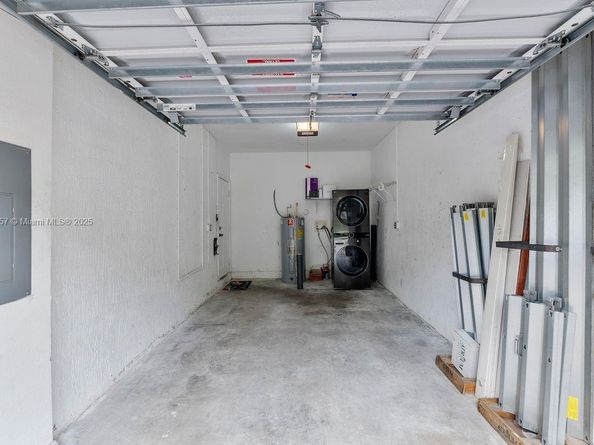 7925 Tuscany Dr, Tamarac FL 33321