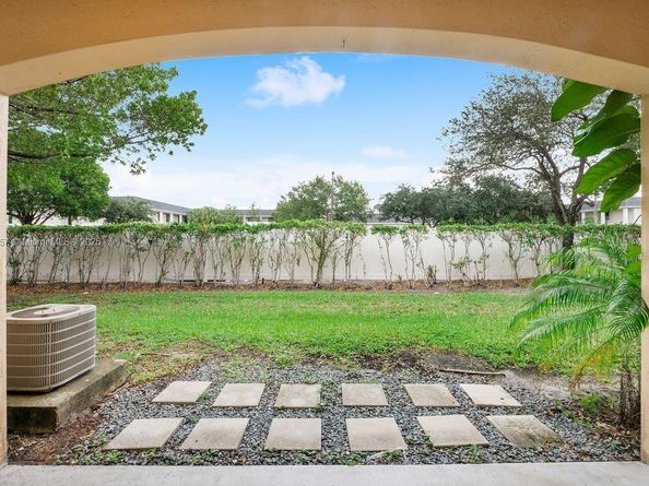 7925 Tuscany Dr, Tamarac FL 33321