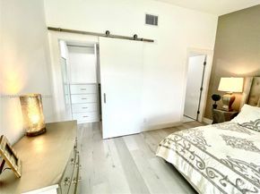 2406 Marathon Ln, Fort Lauderdale FL 33312