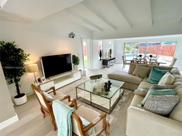 2406 Marathon Ln, Fort Lauderdale FL 33312