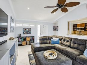 9404 N Chelsea Dr N, Plantation FL 33324