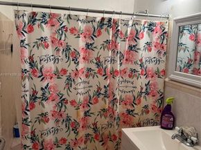 130 NW 124th St, North Miami FL 33168