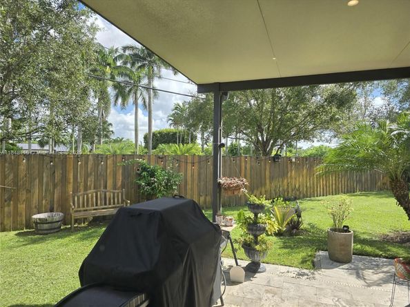 2237 NW 15th Pl, Homestead FL 33030