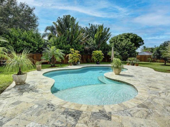 2237 NW 15th Pl, Homestead FL 33030