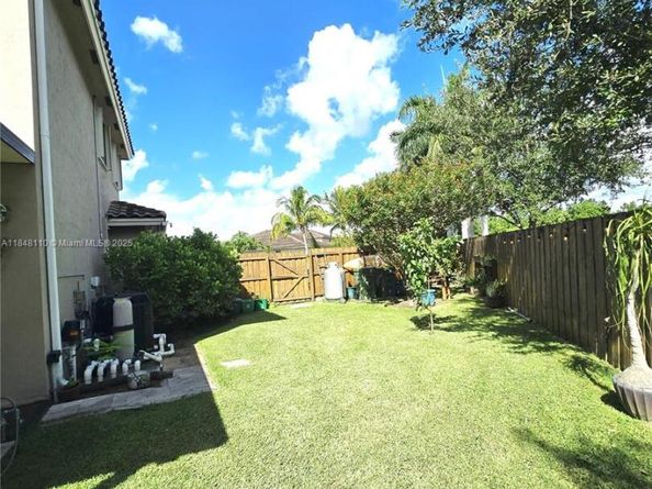 2237 NW 15th Pl, Homestead FL 33030