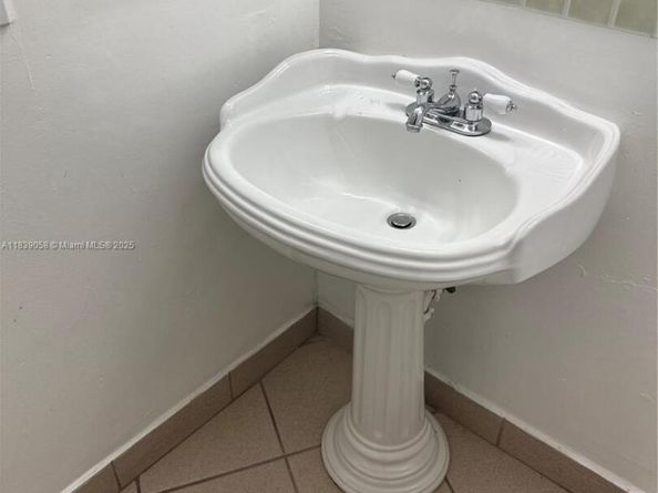15481 SW 81st Cir Ln 712, Miami FL 33193