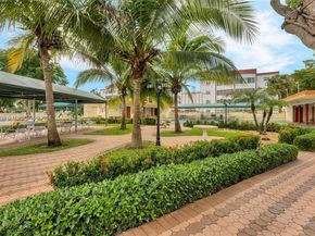 4270 NW 40th St 311, Lauderdale Lakes FL 33319