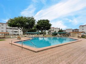 4270 NW 40th St 311, Lauderdale Lakes FL 33319