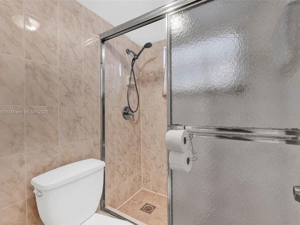 4270 NW 40th St 311, Lauderdale Lakes FL 33319